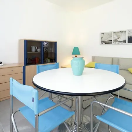 公寓 Charming With Garden And Bbq, 200m To Sea