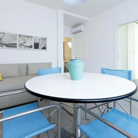 Charming With Garden And Bbq, 200m To Sea 公寓 *