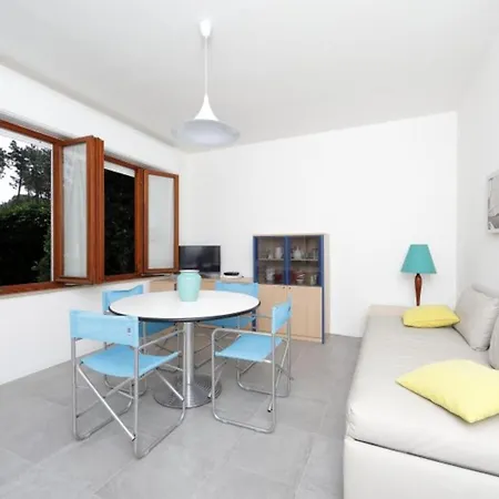 Charming With Garden And Bbq, 200m To Sea 公寓 *