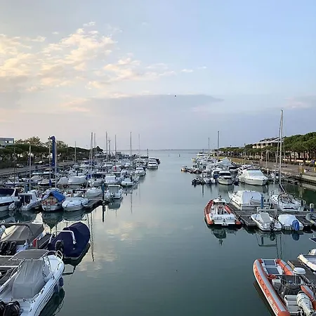 公寓 Charming With Garden And Bbq, 200m To Sea 利尼亚诺萨比亚多罗